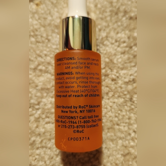 RoC MULTI CORREXION® Revive And Glow Daily Serum, .33oz/10ml - Picture 2 of 4